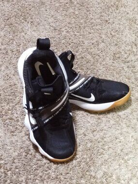 Women's Nike React Hyperset Black Gum Light Brown NWOB Shoes Size US 9.